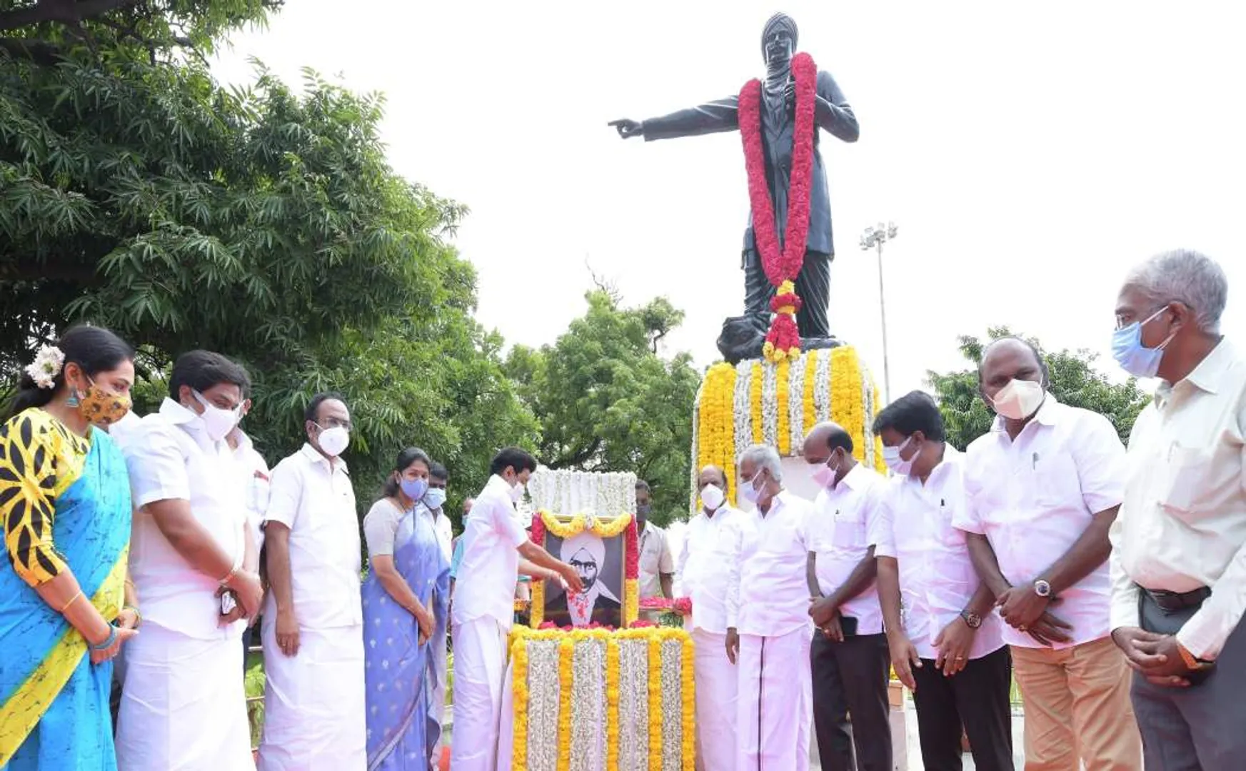 bharathiyar statue chennai chief minister mkstalin 